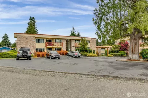 Exterior - 335 Heather Rd #202, Everett, WA 98203 photo 1 of 7