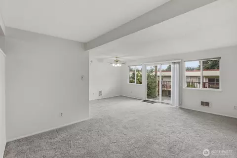 Living - 335 Heather Rd #202, Everett, WA 98203 photo 1 of 4