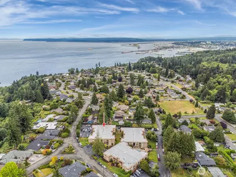 View/Area - 335 Heather Rd #202, Everett, WA 98203 photo 1 of 3