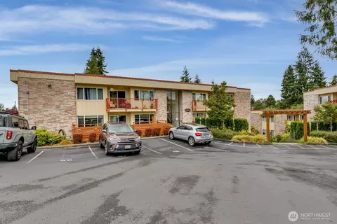 Exterior - 335 Heather Rd #202, Everett, WA 98203 photo 2 of 7