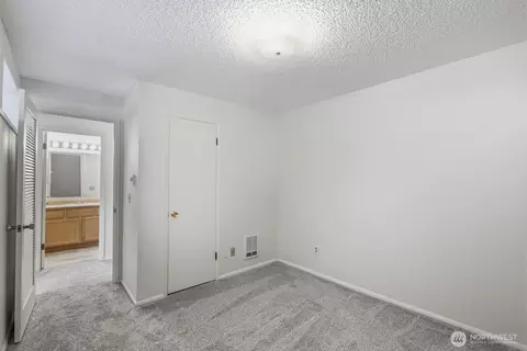 Bedroom - 335 Heather Rd #202, Everett, WA 98203 photo 1 of 3