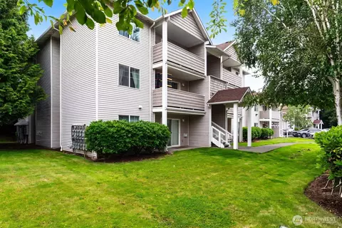 1001 W Casino Rd #G303, Everett, WA 98204