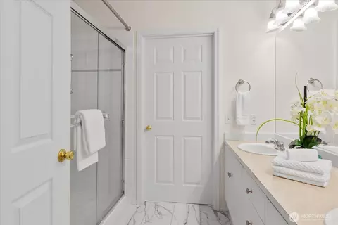 Bath - 420 228th St SW #B 102, Bothell, WA 98021 photo 2 of 3