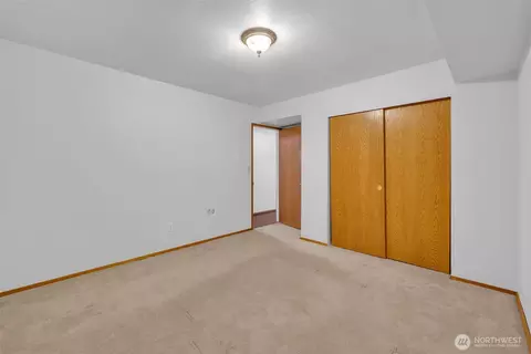 Bedroom - 1133 E Hemlock St, Kent, WA 98030 photo 3 of 7