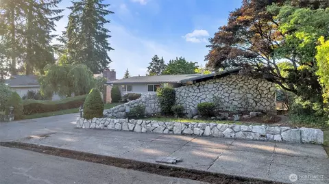 1133 E Hemlock St, Kent, WA 98030