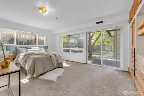 Bedroom - 1133 E Hemlock St, Kent, WA 98030 photo 1 of 7