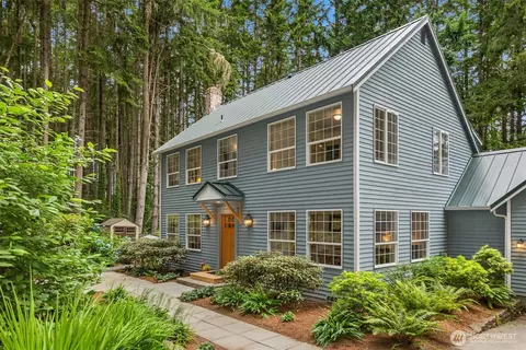 5249 Rose Ave NE, Bainbridge Island, WA 98110