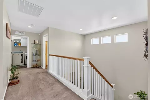Entry Way - 20109 19th Ave E, Spanaway, WA 98387 photo 4 of 6