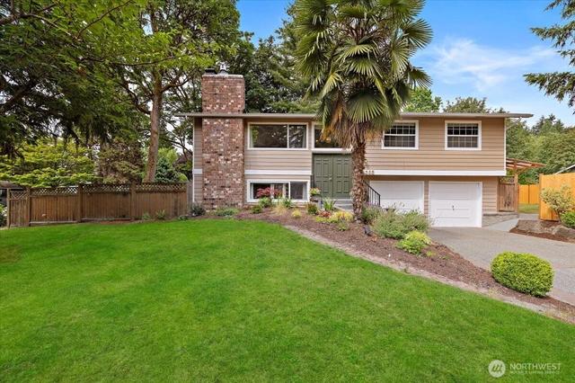 14303 102nd Ave NE, Kirkland, WA 98034