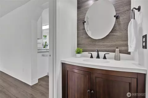 Bath - 908 Baysinger Pl, Enumclaw, WA 98022 photo 1 of 5