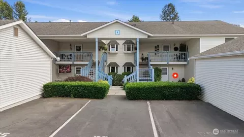 20617 28th Ave W #D7, Lynnwood, WA 98036