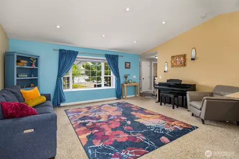 Living - 5814 12th Ave W, Everett, WA 98203 photo 1 of 5