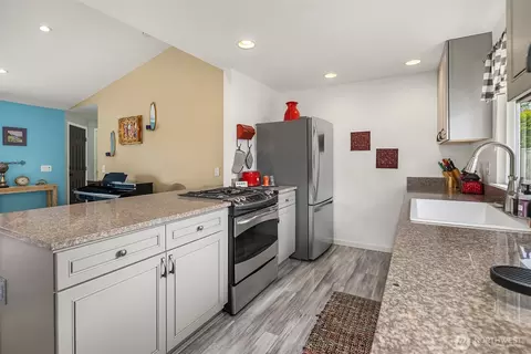 Kitchen - 5814 12th Ave W, Everett, WA 98203 photo 2 of 2