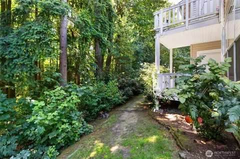 Exterior - 424 228th St SW #H101, Bothell, WA 98021 photo 9 of 13