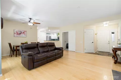 Living - 424 228th St SW #H101, Bothell, WA 98021 photo 4 of 4