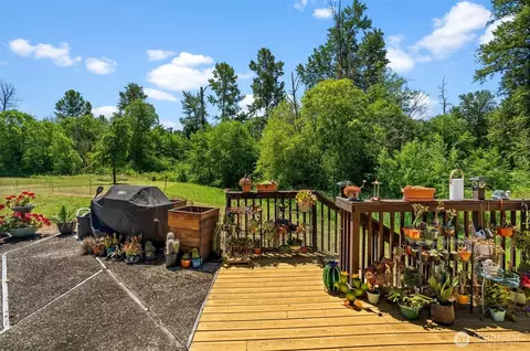 Exterior - 502 Beckett Ln SW, Orting, WA 98360 photo 4 of 8