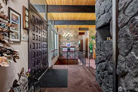 Entry Way - 502 Beckett Ln SW, Orting, WA 98360 photo 1 of 3