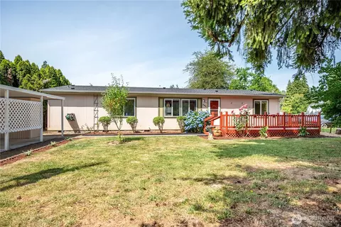 827 NE Woodard Ave, Castle Rock, WA 98611