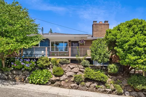 2600 W Howe St, Seattle, WA 98199