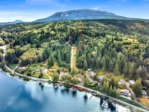 665 Samish Heights Ln, Bellingham, WA 98229