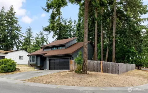 210 NW Calista Ct, Oak Harbor, WA 98277