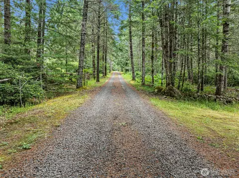 80 NE Smithy Forge Ln, Belfair, WA 98528 photo 2