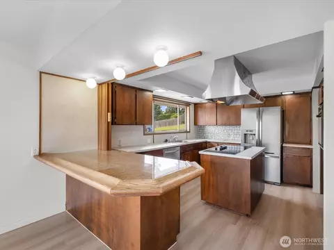 Kitchen - 3303 Wave Dr, Everett, WA 98203 photo 1 of 3