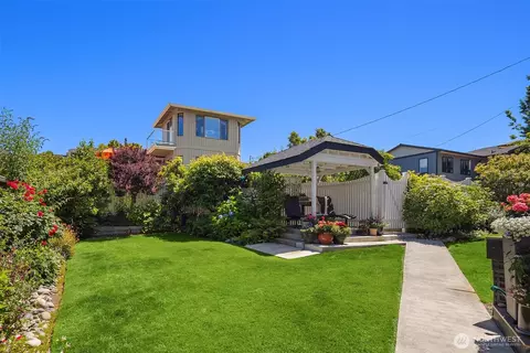 Exterior - 428 3rd Ave N, Edmonds, WA 98020 photo 9 of 9