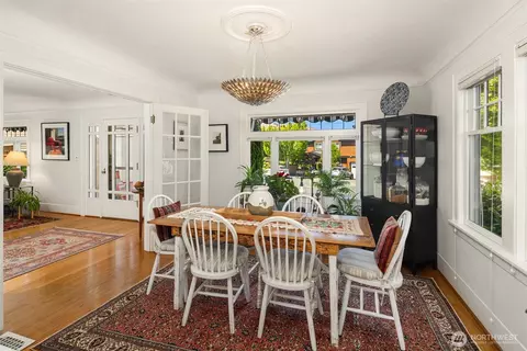 Dining - 428 3rd Ave N, Edmonds, WA 98020 photo 3 of 4
