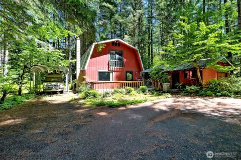830 N Lake Cushman Rd, Hoodsport, WA 98548