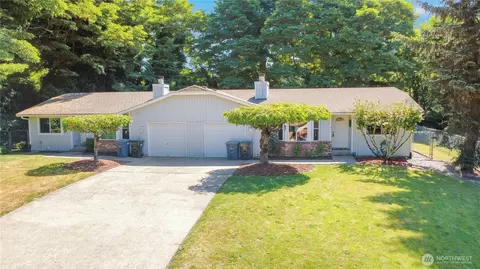 11215 89th Avenue Ct E, Puyallup, WA 98373