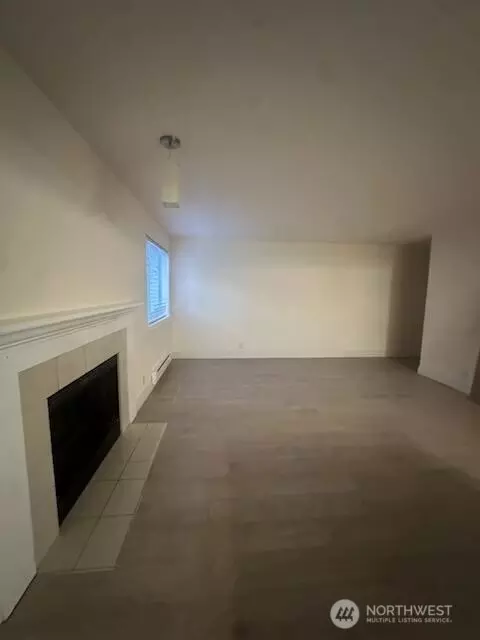 15415 35th Ave W #E201, Lynnwood, WA 98087