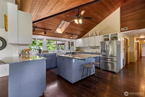 7211 E Grapeview Loop, Allyn, WA 98524 photo 12