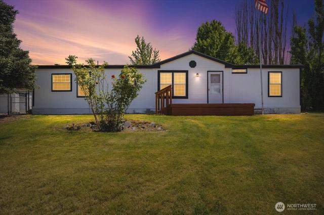 4225 Twinlake Ct, West Richland, WA 99353