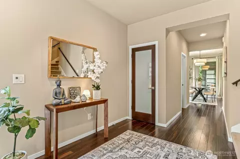 Entry Way - 17021 38th Ave SE, Bothell, WA 98012 photo 2 of 4