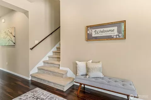 Entry Way - 17021 38th Ave SE, Bothell, WA 98012 photo 4 of 4
