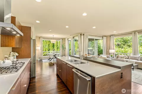 Kitchen - 17021 38th Ave SE, Bothell, WA 98012 photo 3 of 3