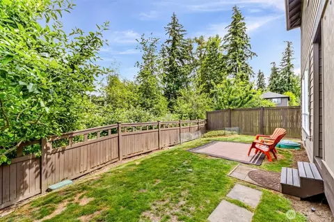 Exterior - 17021 38th Ave SE, Bothell, WA 98012 photo 7 of 9