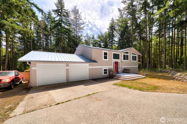 1074 N Estate Ln, Oak Harbor, WA 98277
