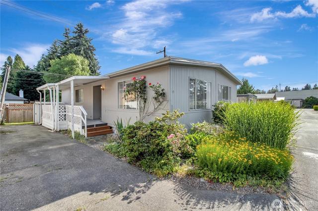 5001 180th St SW #10, Lynnwood, WA 98037