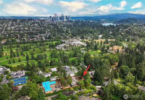 7836 NE 14th St, Medina, WA 98039