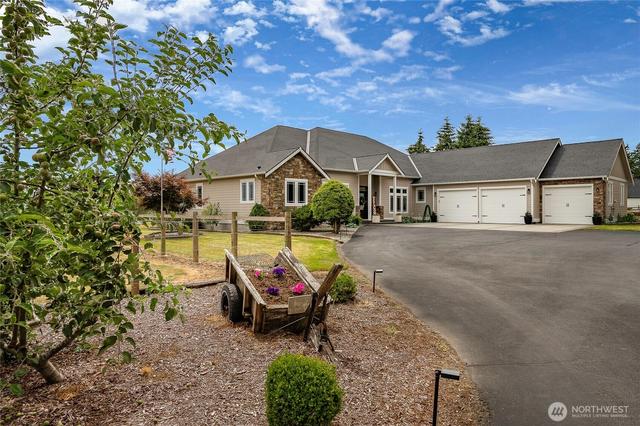 7969 Rodeo Dr, Lynden, WA 98264