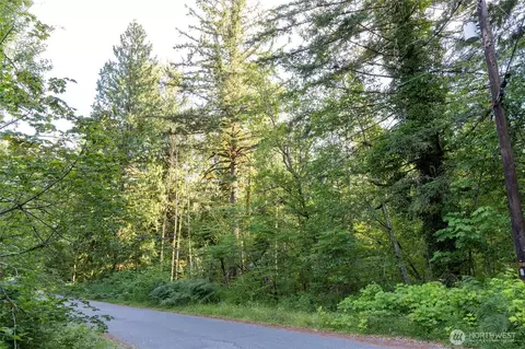 7573 Glacier Springs Dr, Deming, WA 98244