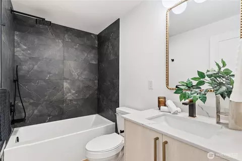 Bath - 603 Washington Ave SE, Orting, WA 98360 photo 3 of 5