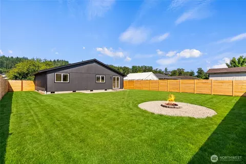 Exterior - 603 Washington Ave SE, Orting, WA 98360 photo 10 of 12