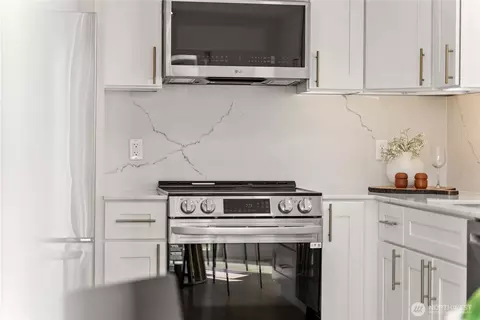Kitchen - 603 Washington Ave SE, Orting, WA 98360 photo 5 of 5