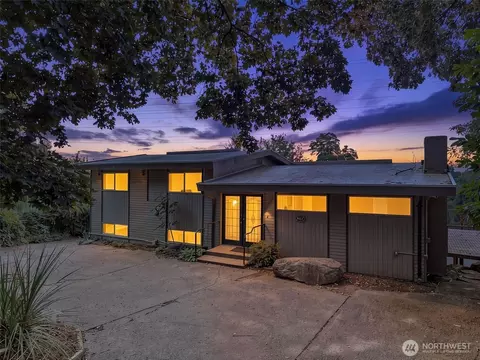 9656 Beacon Ave S, Seattle, WA 98118