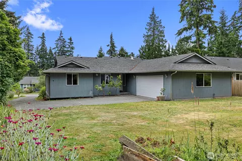 1614 Poplar Ln, Camano Island, WA 98282