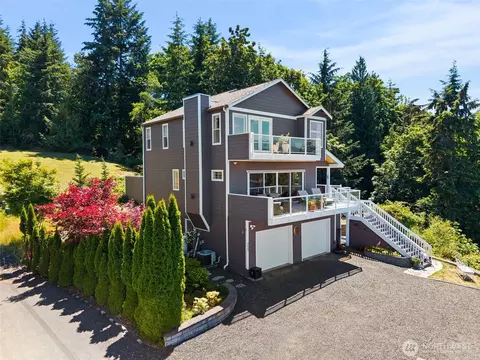 8625 Leeward Ave NW, Seabeck, WA 98380