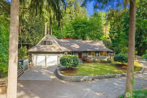 16464 239th Ave SE, Issaquah, WA 98027